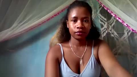 Snapshot of mayrah5 chatting on 03-21-26, 08:08 mayrah online show from 03-21-26, 08:08