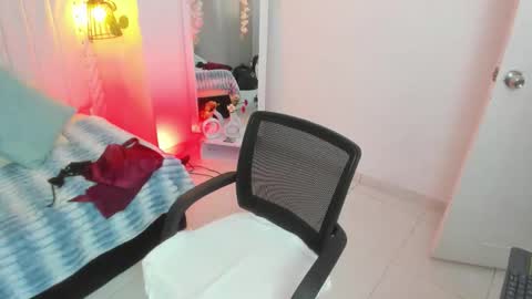 Mayu KIm online show from 10-27-25, 07:07