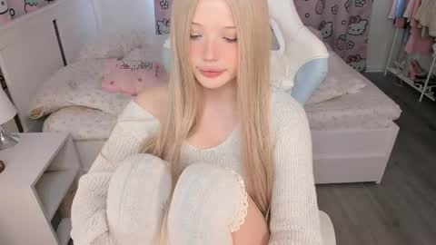 Snapshot of mayya_cuute chatting on 04-25-26, 07:22 Mila online show from 04-25-26, 07:22