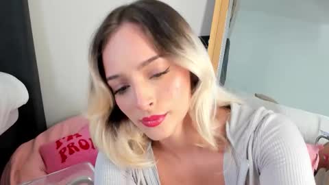 Snapshot of mazekyn chatting on 12-01-25, 07:52 mazekyn online show from 12-01-25, 07:52