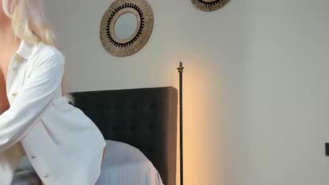 Snapshot of mazekyn chatting on 02-15-26, 09:00 mazekyn online show from 02-15-26, 09:00