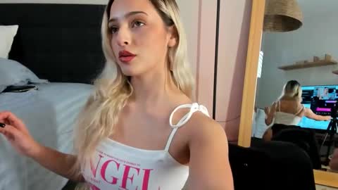 Snapshot of mazekyn chatting on 02-22-26, 10:19 mazekyn online show from 02-22-26, 10:19