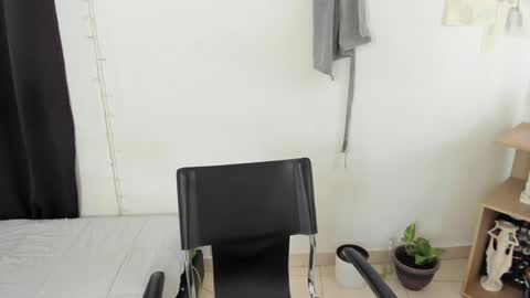 mazikeen_18 online show from 01-06-25, 04:23