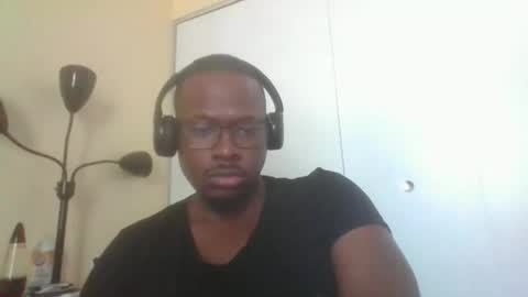 Snapshot of mbsupreme chatting on 06-11-26, 03:10 Mark online show from 06-11-26, 03:10