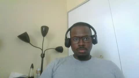 Snapshot of mbsupreme chatting on 06-15-26, 07:27 Mark online show from 06-15-26, 07:27