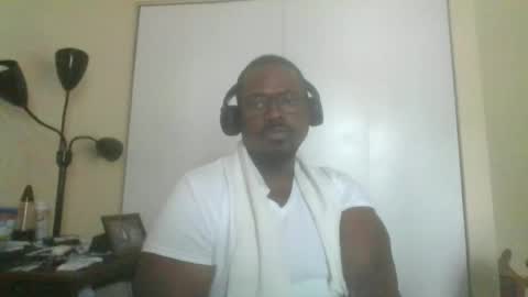 Snapshot of mbsupreme chatting on 07-05-26, 08:38 Mark online show from 07-05-26, 08:38