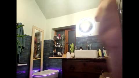 Snapshot of mccock16cm chatting on 04-01-26, 03:40 mccock16cm online show from 04-01-26, 03:40