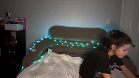 Snapshot of mcdreamy4400 chatting on 12-07-24, 08:11 3 Suli 3 online show from 12-07-24, 08:11