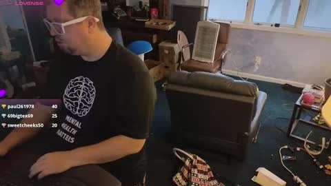 Snapshot of mckhero chatting on 12-23-24, 02:50 Sean online show from 12-23-24, 02:50