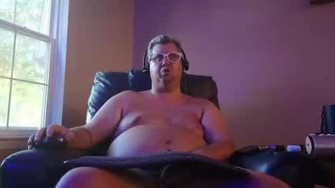 Snapshot of mckhero chatting on 09-15-25, 10:54 Sean online show from 09-15-25, 10:54