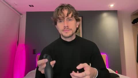 Snapshot of mcklister69 chatting on 02-15-26, 12:03 mcklister online show from 02-15-26, 12:03