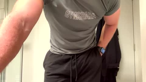 mcr8080 online show from 02-26-25, 05:17