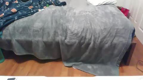 Snapshot of md2305 chatting on 12-06-24, 07:32 md2305 online show from 12-06-24, 07:32