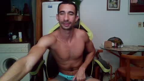 Snapshot of mdbisc chatting on 01-14-25, 03:01 mdbisc online show from 01-14-25, 03:01