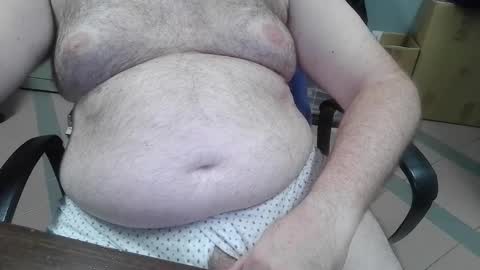 Snapshot of mdm1981 chatting on 09-15-25, 07:03 mdm1981 online show from 09-15-25, 07:03