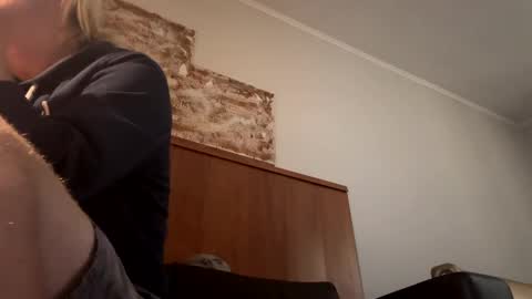 Snapshot of mds90x chatting on 01-29-25, 07:04 mds90x online show from 01-29-25, 07:04