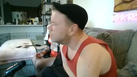 Snapshot of me2283 chatting on 02-14-25, 06:51 me2283 online show from 02-14-25, 06:51