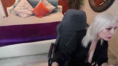 meamandax online show from 01-21-25, 02:26