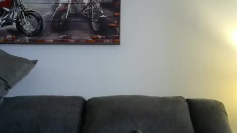 me at home online show from 01-22-25, 04:33