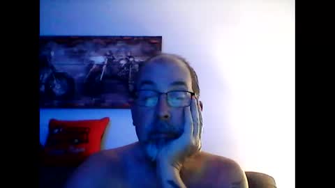 me at home online show from 12-21-25, 01:40