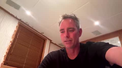 Meau Lest online show from 10-17-25, 07:27