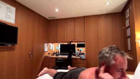 Meau Lest online show from 10-18-25, 07:58