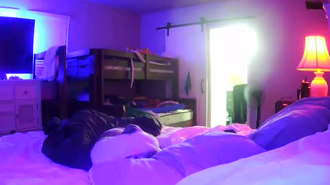 mecrago online show from 12-18-25, 10:10