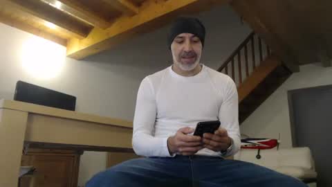 Meditmtc online show from 01-27-25, 01:19