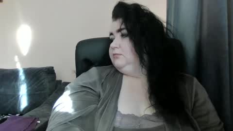 Snapshot of medjik_lool chatting on 12-24-24, 07:49 Oltereodora-lima online show from 12-24-24, 07:49