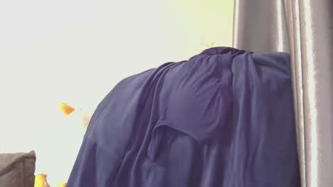 Snapshot of medjik_lool chatting on 12-17-25, 08:53 Oltereodora-lima online show from 12-17-25, 08:53