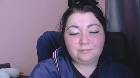 Snapshot of medjik_lool chatting on 01-15-26, 12:43 Oltereodora-lima online show from 01-15-26, 12:43