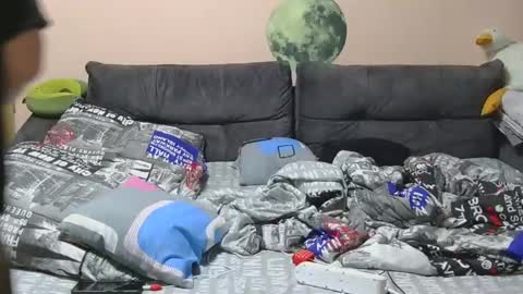 Snapshot of medjik_lool chatting on 02-19-26, 06:15 Oltereodora-lima online show from 02-19-26, 06:15