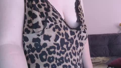 Snapshot of medjik_lool chatting on 03-22-26, 06:39 Oltereodora-lima online show from 03-22-26, 06:39