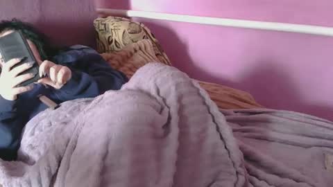 Snapshot of medjik_lool chatting on 04-17-26, 06:38 Oltereodora-lima online show from 04-17-26, 06:38