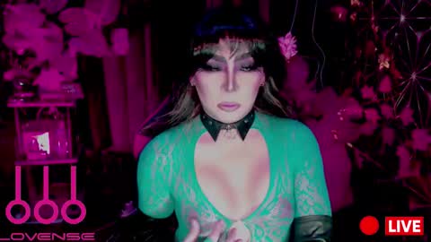 THE QUEEN ALPHA   Queen Medusa Prey online show from 02-03-26, 01:37