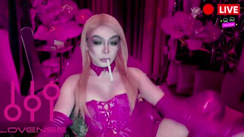 THE QUEEN ALPHA   Queen Medusa Prey online show from 04-17-26, 08:01