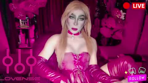 THE QUEEN ALPHA   Queen Medusa Prey online show from 06-12-26, 05:56