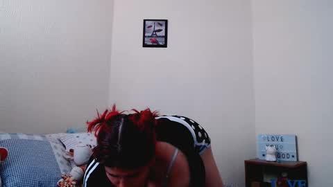 Snapshot of meehturt chatting on 11-11-25, 03:01 anna online show from 11-11-25, 03:01