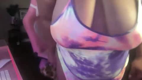 Snapshot of meetsouthernpeach chatting on 11-14-25, 09:13 Southern Peach online show from 11-14-25, 09:13