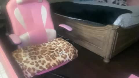 Snapshot of meetsouthernpeach chatting on 11-30-25, 09:52 Southern Peach online show from 11-30-25, 09:52