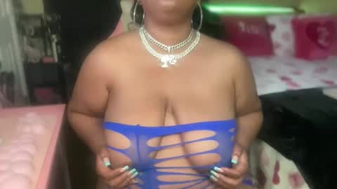 Snapshot of meetsouthernpeach chatting on 01-09-26, 01:30 Southern Peach online show from 01-09-26, 01:30