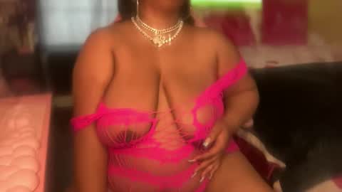 Snapshot of meetsouthernpeach chatting on 01-09-26, 05:48 Southern Peach online show from 01-09-26, 05:48