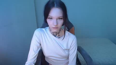 Snapshot of mefwhore chatting on 01-28-25, 07:10 mefwhOre online show from 01-28-25, 07:10
