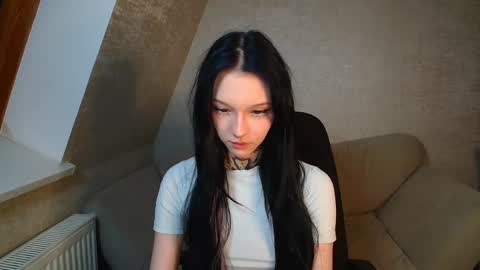 Snapshot of mefwhore chatting on 03-06-25, 10:26 mefwhOre online show from 03-06-25, 10:26
