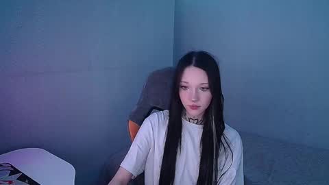 Snapshot of mefwhore chatting on 10-09-25, 05:22 mefwhOre online show from 10-09-25, 05:22