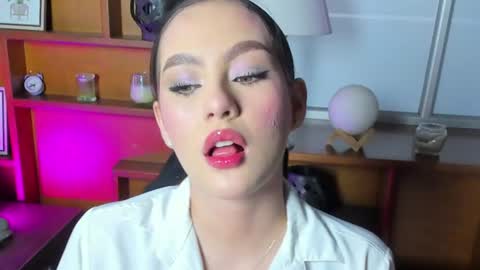 Snapshot of megaan_rouse chatting on 07-13-26, 01:58 megaan_rouse online show from 07-13-26, 01:58