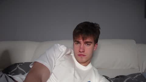 Max online show from 01-12-25, 03:14