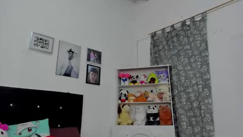 M E G A N online show from 12-16-25, 06:24