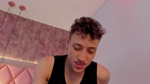 Snapshot of megan_and_clohe chatting on 06-08-26, 01:28 M E G A N online show from 06-08-26, 01:28