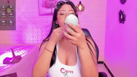 Megan online show from 12-05-25, 10:24